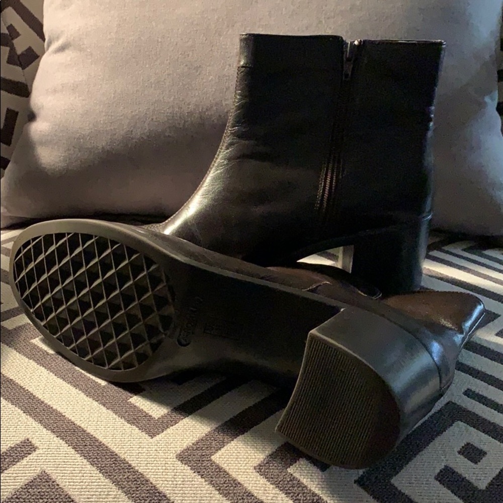 Short Boot, Slightly Rounded Toe - image 4